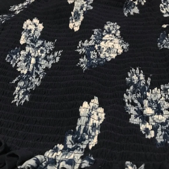 🧿  Blue floral Matching Two piece outfit. Pants with top🧿 - Picture 4 of 6